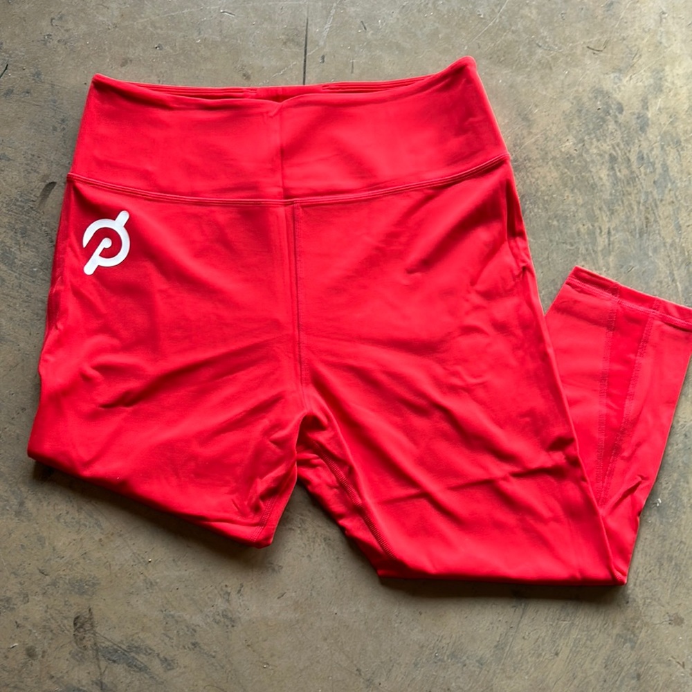 Peloton NWT United London Capri Leggings in Red